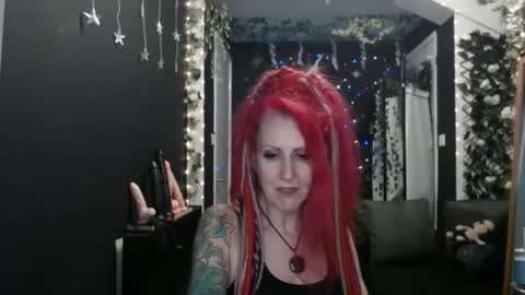 Snapshot of saucysky chatting on 02.13.25 SaucySky online show from 02.13.25