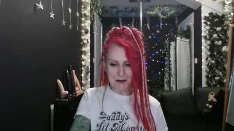 Snapshot of saucysky chatting on 02.17.25 SaucySky online show from 02.17.25