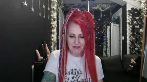 Snapshot of saucysky chatting on 02.18.25 SaucySky online show from 02.18.25