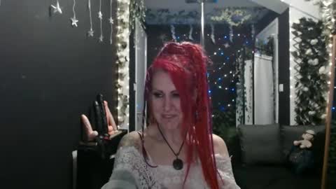 Snapshot of saucysky chatting on 02.18.25 SaucySky online show from 02.18.25