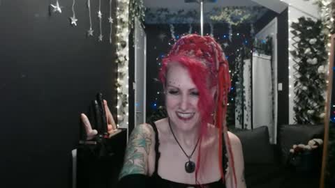 Snapshot of saucysky chatting on 02.21.25 SaucySky online show from 02.21.25