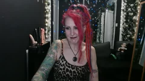Snapshot of saucysky chatting on 02.24.25 SaucySky online show from 02.24.25