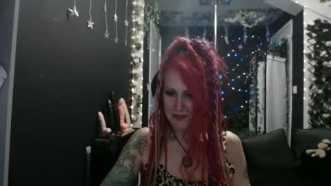 Snapshot of saucysky chatting on 03.04.25 SaucySky online show from 03.04.25