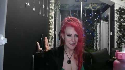 Snapshot of saucysky chatting on 03.07.25 SaucySky online show from 03.07.25