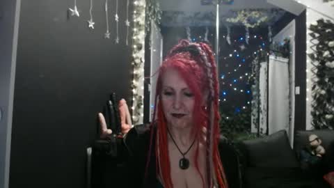 Snapshot of saucysky chatting on 03.09.25 SaucySky online show from 03.09.25