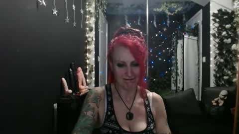 Snapshot of saucysky chatting on 03.11.25 SaucySky online show from 03.11.25