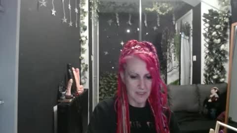 SaucySky online show from 09.28.25