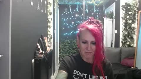 SaucySky online show from 10.07.25