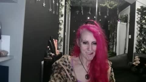 SaucySky online show from 11.06.25