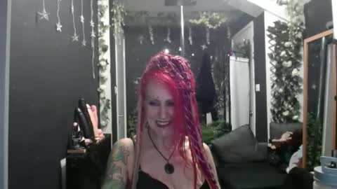 SaucySky online show from 11.15.25