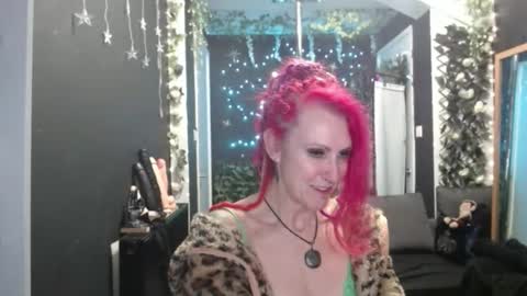 SaucySky online show from 11.27.25