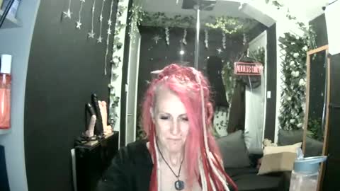 Snapshot of saucysky chatting on 06.18.26 SaucySky online show from 06.18.26