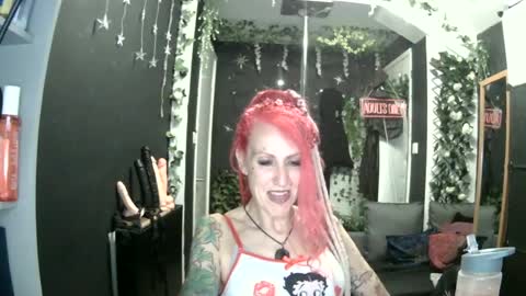 Snapshot of saucysky chatting on 06.22.26 SaucySky online show from 06.22.26