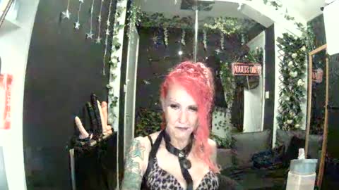 Snapshot of saucysky chatting on 06.23.26 SaucySky online show from 06.23.26