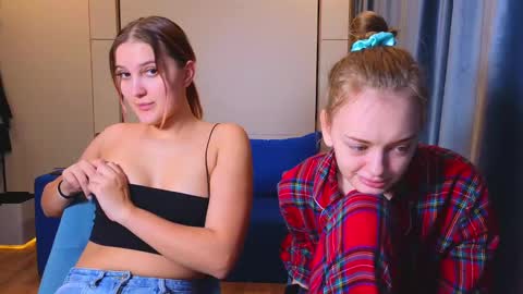 Snapshot of sav_anna chatting on 12.30.24 LUNA and ANNA    online show from 12.30.24