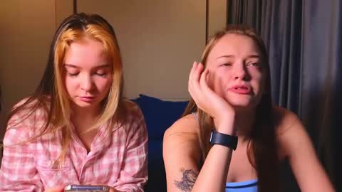 Snapshot of sav_anna chatting on 01.08.25 LUNA and ANNA    online show from 01.08.25