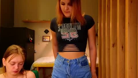 Snapshot of sav_anna chatting on 01.31.25 LUNA and ANNA    online show from 01.31.25