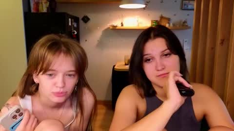 Snapshot of sav_anna chatting on 09.18.25 LUNA and ANNA    online show from 09.18.25