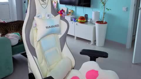 Ariel online show from 04.06.26