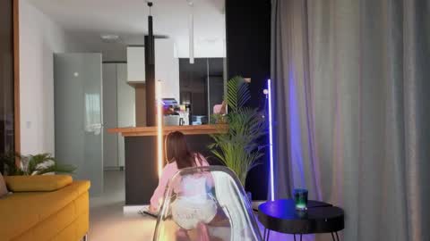 Snapshot of savagebaby21_ chatting on 04.06.26 Wild influence online show from 04.06.26