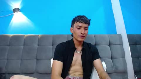 Snapshot of savagelover_ chatting on 10.17.25 SavageLover  online show from 10.17.25