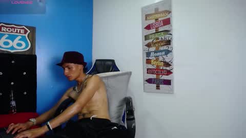 Snapshot of savagelover_ chatting on 10.23.25 SavageLover  online show from 10.23.25
