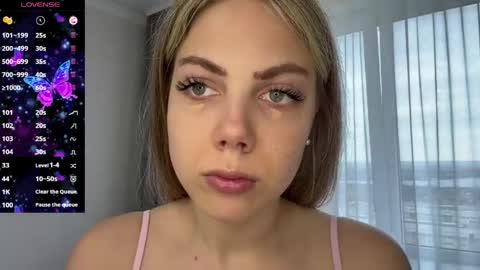 Snapshot of savagesigh chatting on 04.15.26 savagesigh online show from 04.15.26