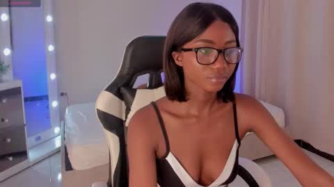 Savannahwildee online show from 02.03.25