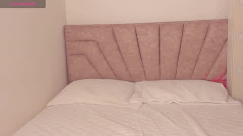 Savannahwildee online show from 11.14.25