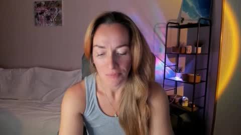 Snapshot of save_the_qween chatting on 10.05.25 save the qween online show from 10.05.25