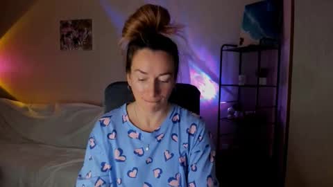 save the qween online show from 11.24.25