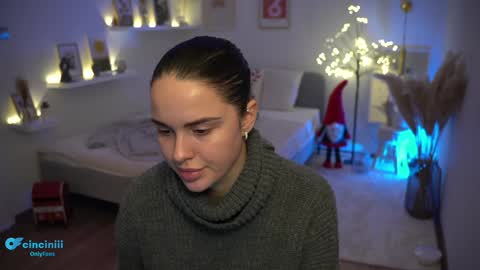 Snapshot of savvage_play chatting on 12.29.24 Naomi online show from 12.29.24