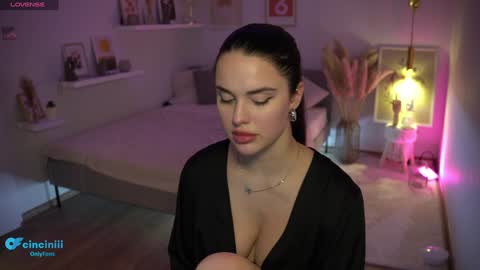 Snapshot of savvage_play chatting on 01.30.25 Naomi online show from 01.30.25