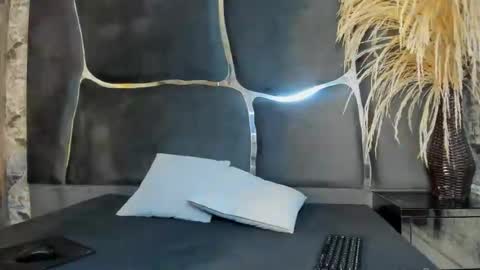 Bunny and Jayzy online show from 02.14.26