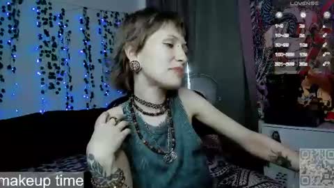 pronoun she. name Mary. age 21. online show from 06.27.26