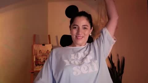 Snapshot of scalertt__steel_ chatting on 10.27.25 Venus online show from 10.27.25