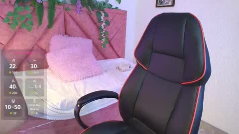 Scarlet  online show from 10.04.25