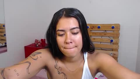 scarlet_dream10 online show from 09.10.25