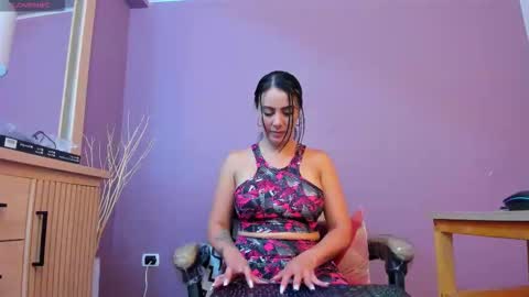 Scarlet Edwars online show from 09.24.25