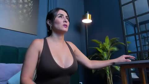 Scarlet Edwars online show from 10.15.25