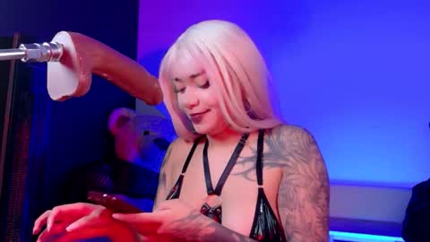 scarlet_gold online show from 05.31.26