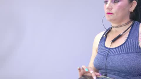 Snapshot of scarlet_hiit chatting on 06.04.26 scarlet_hiit online show from 06.04.26