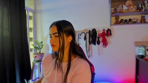 scarlet taylor kennedy online show from 12.07.24