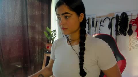 scarlet taylor kennedy online show from 12.11.24