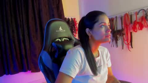 scarlet taylor kennedy online show from 10.08.25