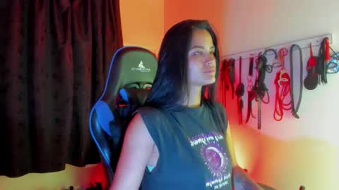 scarlet taylor kennedy online show from 12.16.25