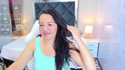 Snapshot of scarlet_lace1 chatting on 10.15.25 scarlet_lace1 online show from 10.15.25