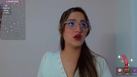 Snapshot of scarlet_rose__ chatting on 09.20.25 Scarlet online show from 09.20.25