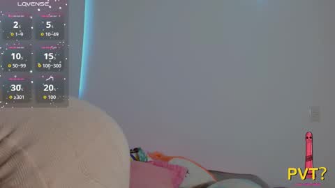 Snapshot of scarlet_rose__ chatting on 10.20.25 Scarlet online show from 10.20.25