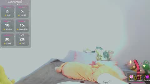 Snapshot of scarlet_rose__ chatting on 10.29.25 Scarlet online show from 10.29.25